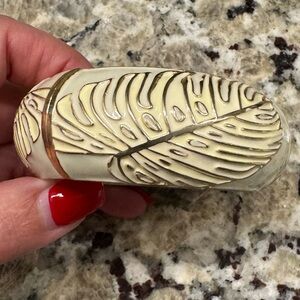 Elegant Cream & Gold Leaf Bracelet Vintage-Inspired